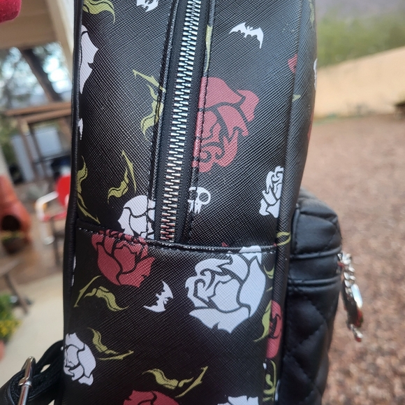 Nightmare Before Christmas Bioworld Black With Red/white Rose Patterned Backpack - Picture 6 of 16